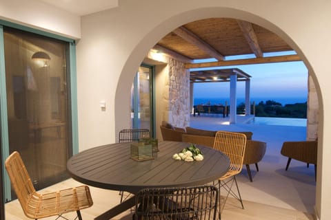 Patio, Balcony/Terrace, Dining area