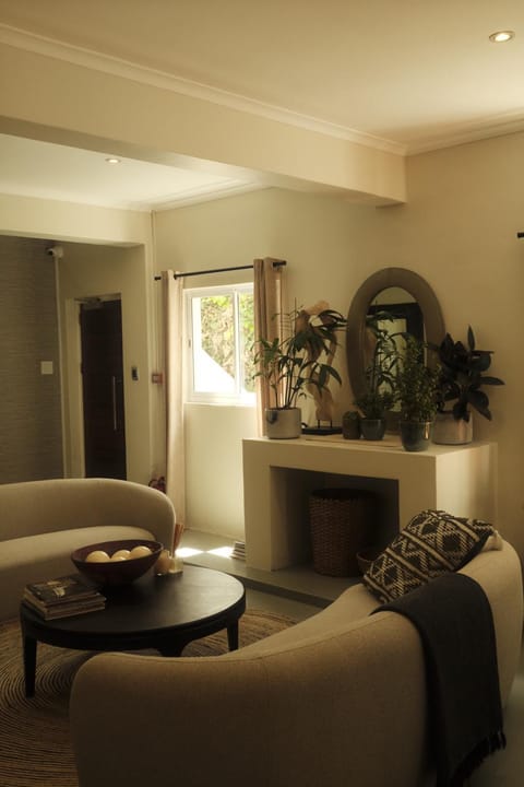 Property building, Restaurant/places to eat