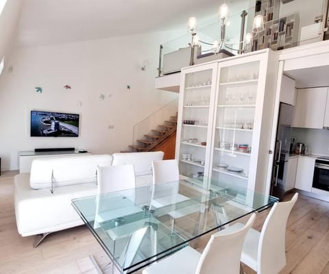 Aurore Duplex - New Apartment Condo in Lisbon