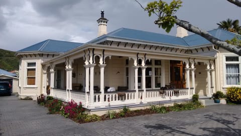 Collingwood Manor Bed and Breakfast in Nelson