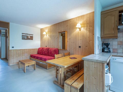 Valmorel: Appartement skis aux pieds, 5 personnes, animaux admis - FR-1-356-191 Apartment in Les Avanchers-Valmorel