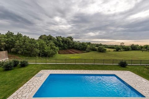 Garden, Swimming pool