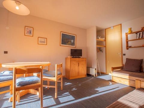 Appartement cosy avec balcon - 50m des pistes - Hameau Crève-Cœur (5 pers) - FR-1-356-346 Appartamento in Les Avanchers-Valmorel