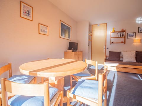 Appartement cosy avec balcon - 50m des pistes - Hameau Crève-Cœur (5 pers) - FR-1-356-346 Appartamento in Les Avanchers-Valmorel