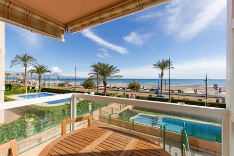 Balcony/Terrace, Beach, Autumn, Sea view, Swimming pool