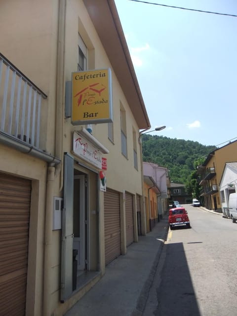 Pensió L'Estada Bed and Breakfast in Garrotxa