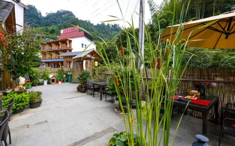 Zhangjiajie Forest Park Youth Hostel Bed and Breakfast in Hubei