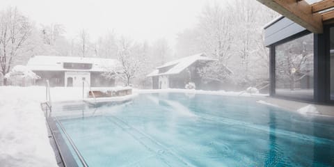 Property building, Winter, Swimming pool