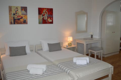 Sofia Kalyves Apartment in Crete