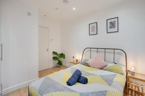 Relax in a modern Cardiff home by the City Centre & Bute Park Condo in Cardiff