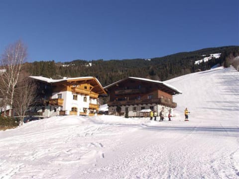 Facade/entrance, Winter