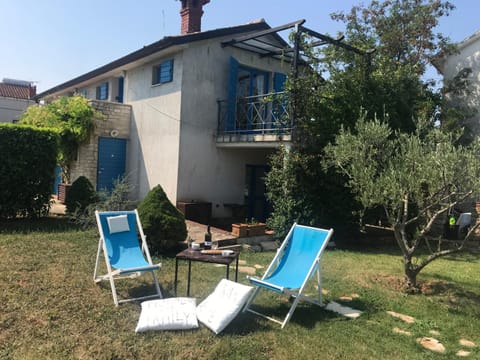 Garden, sunbed
