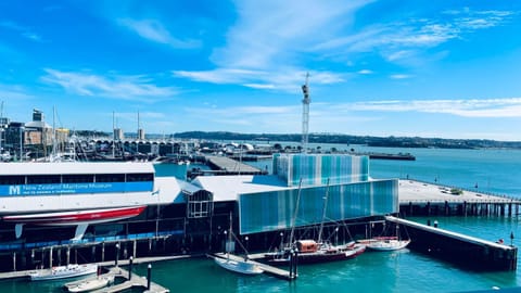 New Waterfront Penthouse on Princes Wharf with Harbor view! The heart of Auckland City! Free Parking! Copropriété in Auckland