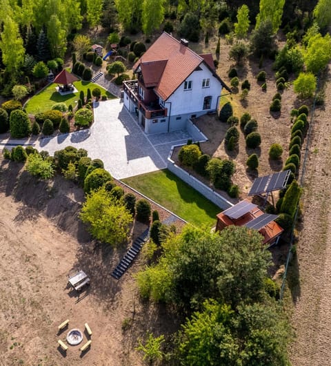 Dom na wzgórzu z widokiem na jezioro z balią i sauną Haus in Pomeranian Voivodeship
