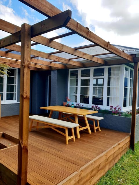 Patio, Seating area