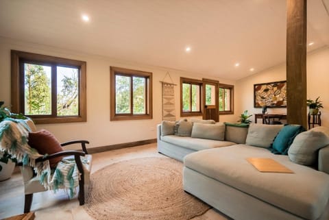 Palm Grove Rainforest Retreat Bed and Breakfast in Whitsundays