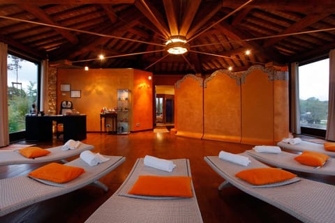 Massage, Spa and wellness centre/facilities