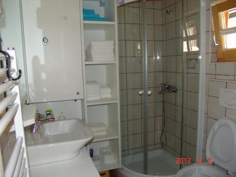 Shower, Toilet, Bathroom