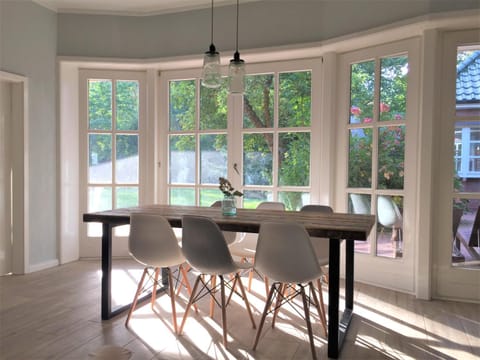 Dining area, Garden view