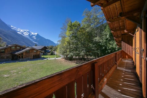 Balcony/Terrace, Mountain view