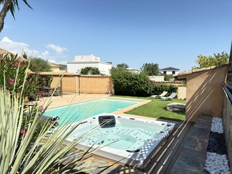 Hot Spring Bath, Swimming pool