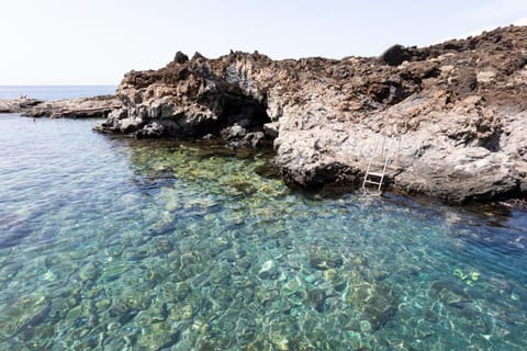 Charming Rustic House El Pinar & Wifi Country House in El Hierro