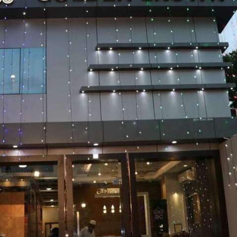 Shine Hospitality Crown Hotel in Mumbai