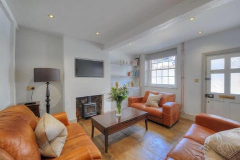 Little Monmouth 4 bedroom cottage, Old town Lyme Regis, dog friendly and parking House in Lyme Regis