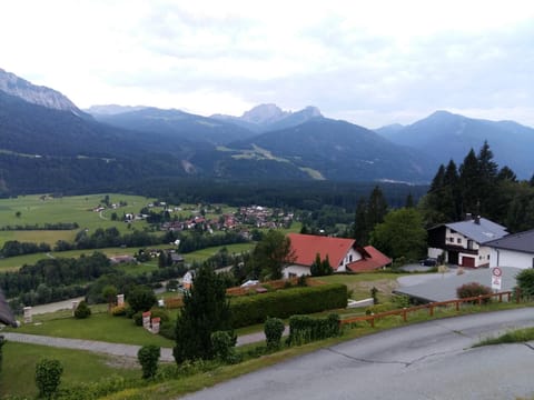Property building, Nearby landmark, Neighbourhood, Natural landscape, View (from property/room), Landmark view, Mountain view, Street view