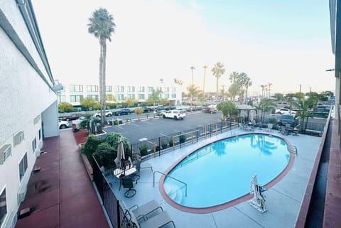 Ramada by Wyndham San Diego Airport Hotel in Point Loma