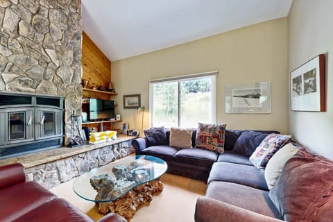 Spacious East Vail home with Amazing Mountain Views House in Vail