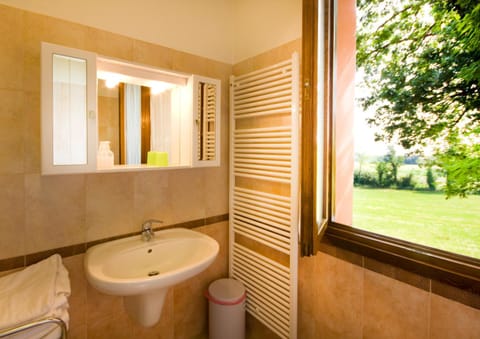 Day, Bathroom, Garden view