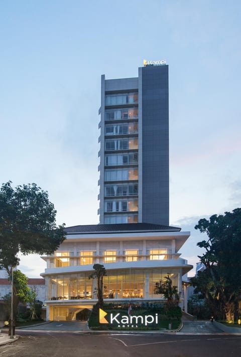 Kampi Hotel Tunjungan - Surabaya Hôtel in Surabaya
