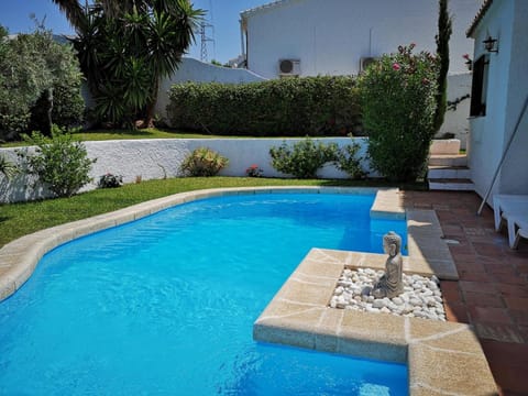 Garden, Swimming pool