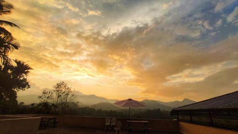 Natural landscape, View (from property/room), Mountain view, Sunrise