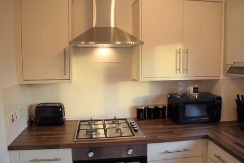 Coffee/tea facilities, Kitchen or kitchenette, Food and drinks, Garden view