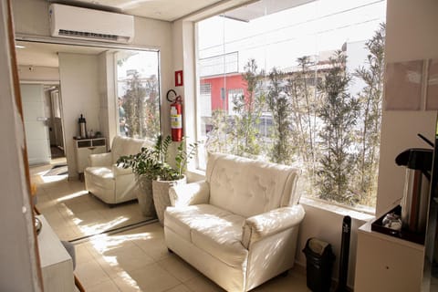 Living room, Seating area, air conditioner