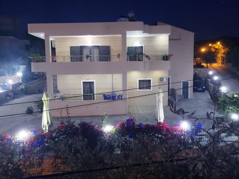 Villa Kela Condominio in Ksamil