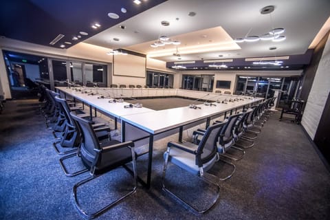 Meeting/conference room