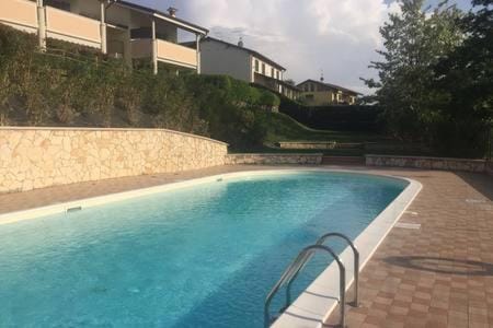 CASA ALESSANDRO CON PISCINA LAGO DI GARDA Apartment in Province of Brescia