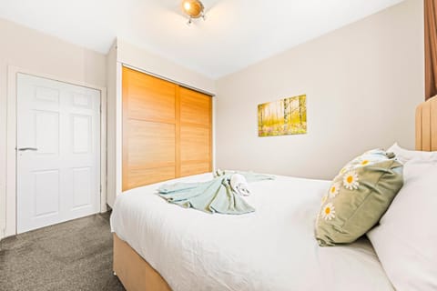 Three Bed Holiday Home in Glasgow Apartment in Glasgow