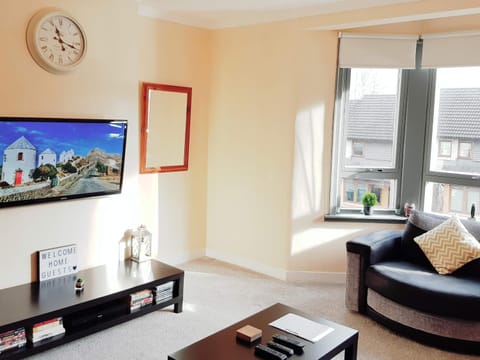 Three Bed Holiday Home in Glasgow Condo in Glasgow