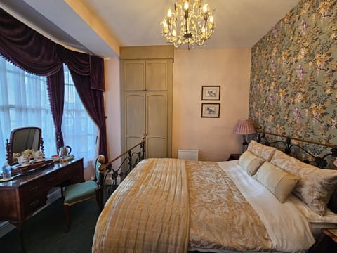 Mostyn House Bed and Breakfast in Llandudno