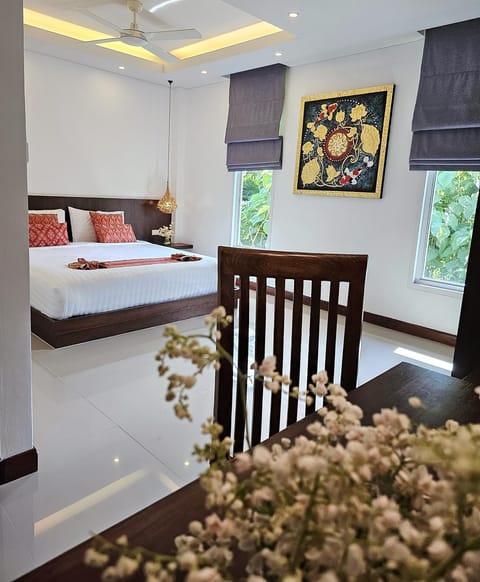 Bed, Photo of the whole room, Bedroom, Garden view