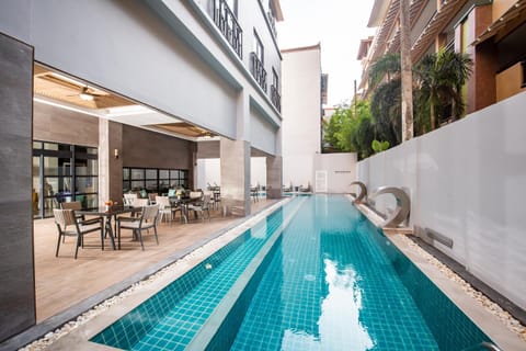 Woovo Phuket Patong - SHA Extra Plus Hôtel in Patong