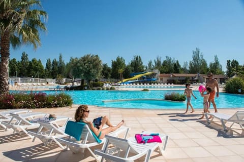VIAS PLAGE - PISCINE LAGON !-MER A 500 M ! Camping 4 ETOILES MHome 6 pers T confort Campground/ 
RV Resort in Vias