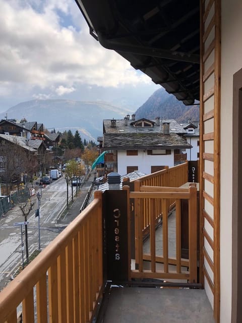 PETITE MAISON a 50 passi dalla funivia !!! Copropriété in Courmayeur