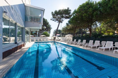 Bird's eye view, Swimming pool