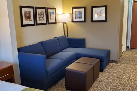 Comfort Inn & Suites Decatur-Forsyth Hotel in Forsyth