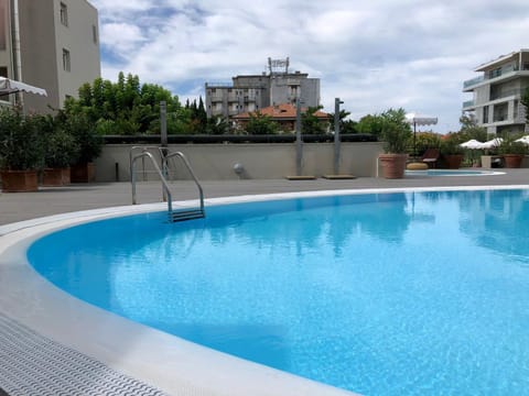 Pool view, Swimming pool